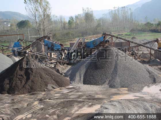 黎明重工在新疆石河子的石料場