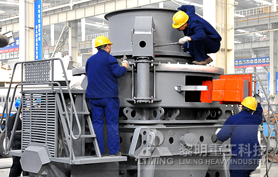 黎明重工科技-逆勢前行 高成長為行業(yè)注入強心劑